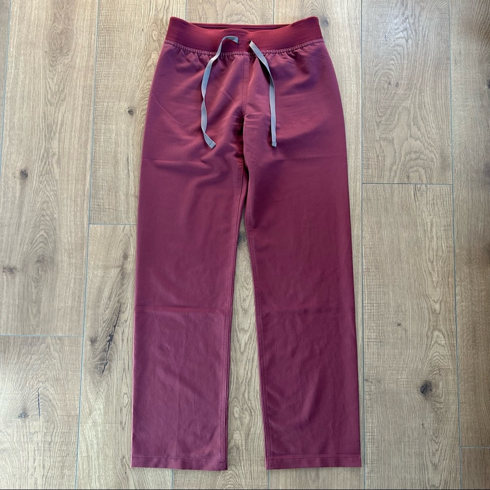 FIGS Livingston basic scrub pants - Dark Cherry